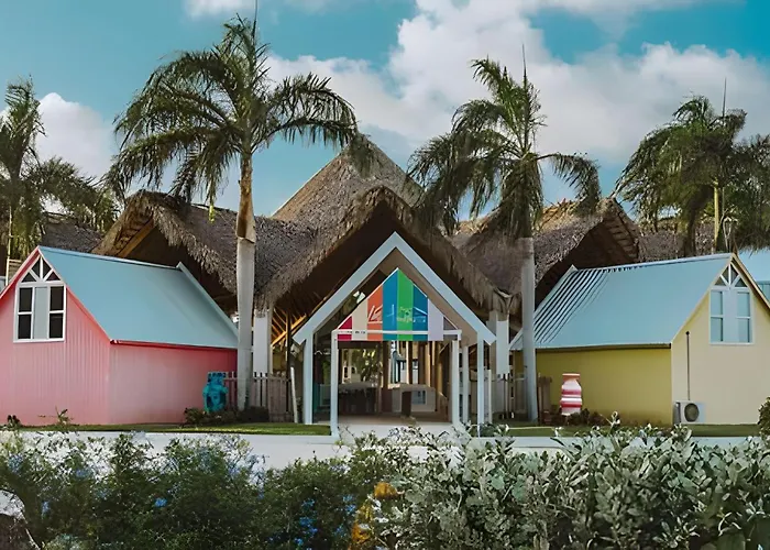 Condominio Privado Con Piscina, Cerca De La Playa
